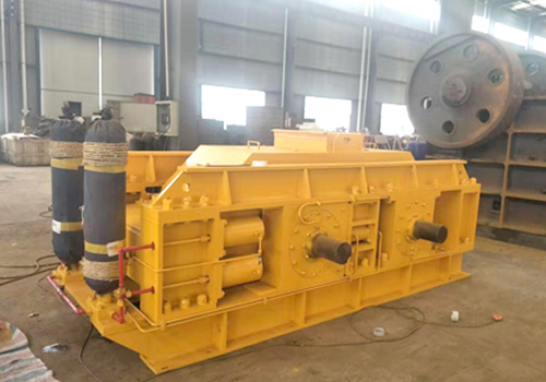 新型液壓輥式破碎機(jī)